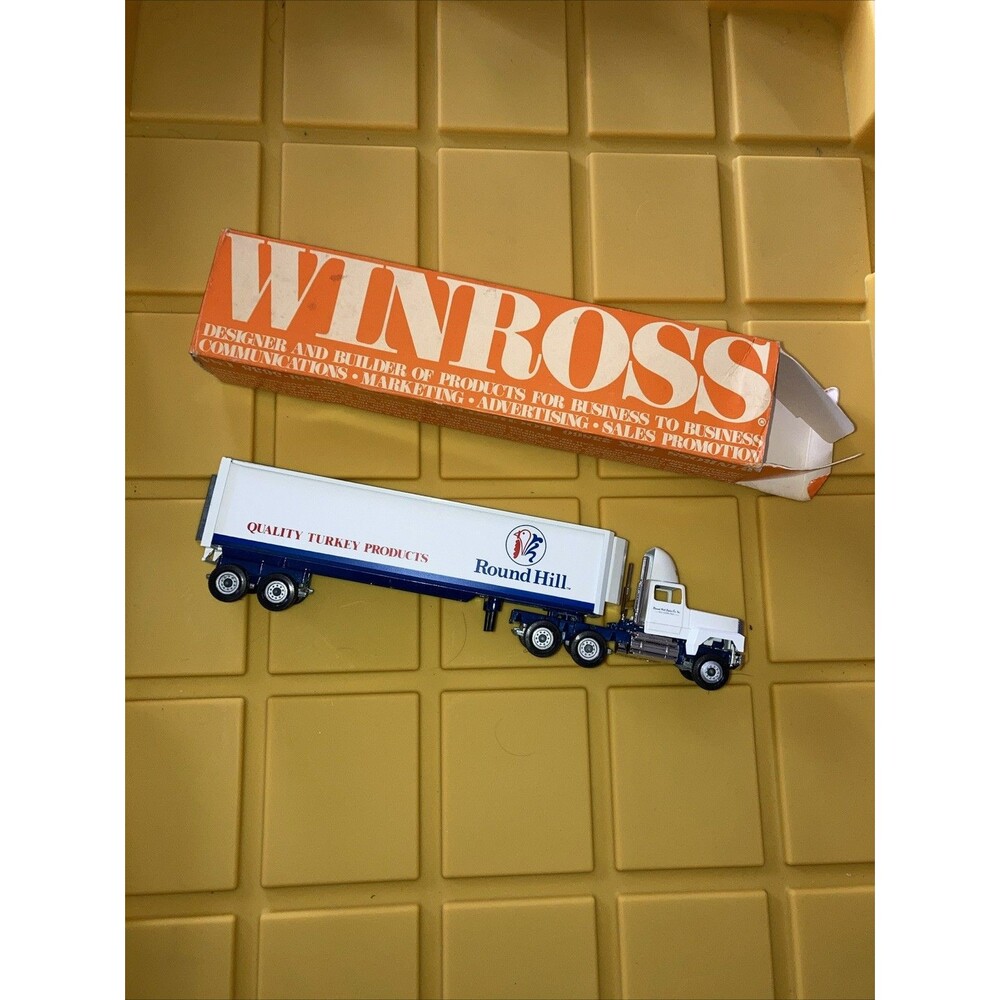 Round Hill Quality Turkey Products '90 Winross Truck